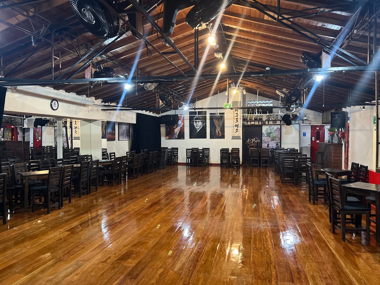 A puro tango. Medellín