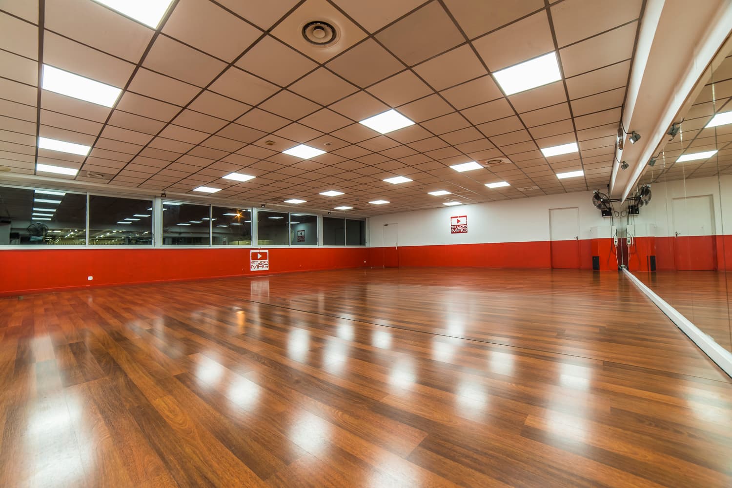 Studio Mrg Paris. Ivry-Sur-Seine, ÎLE-DE-FRANCE