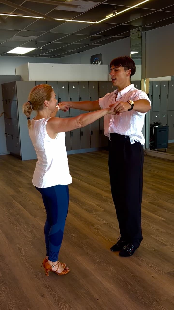 Dolce Vita Dance Studio / Dolce Vita Dance Studio Miami. Aventura