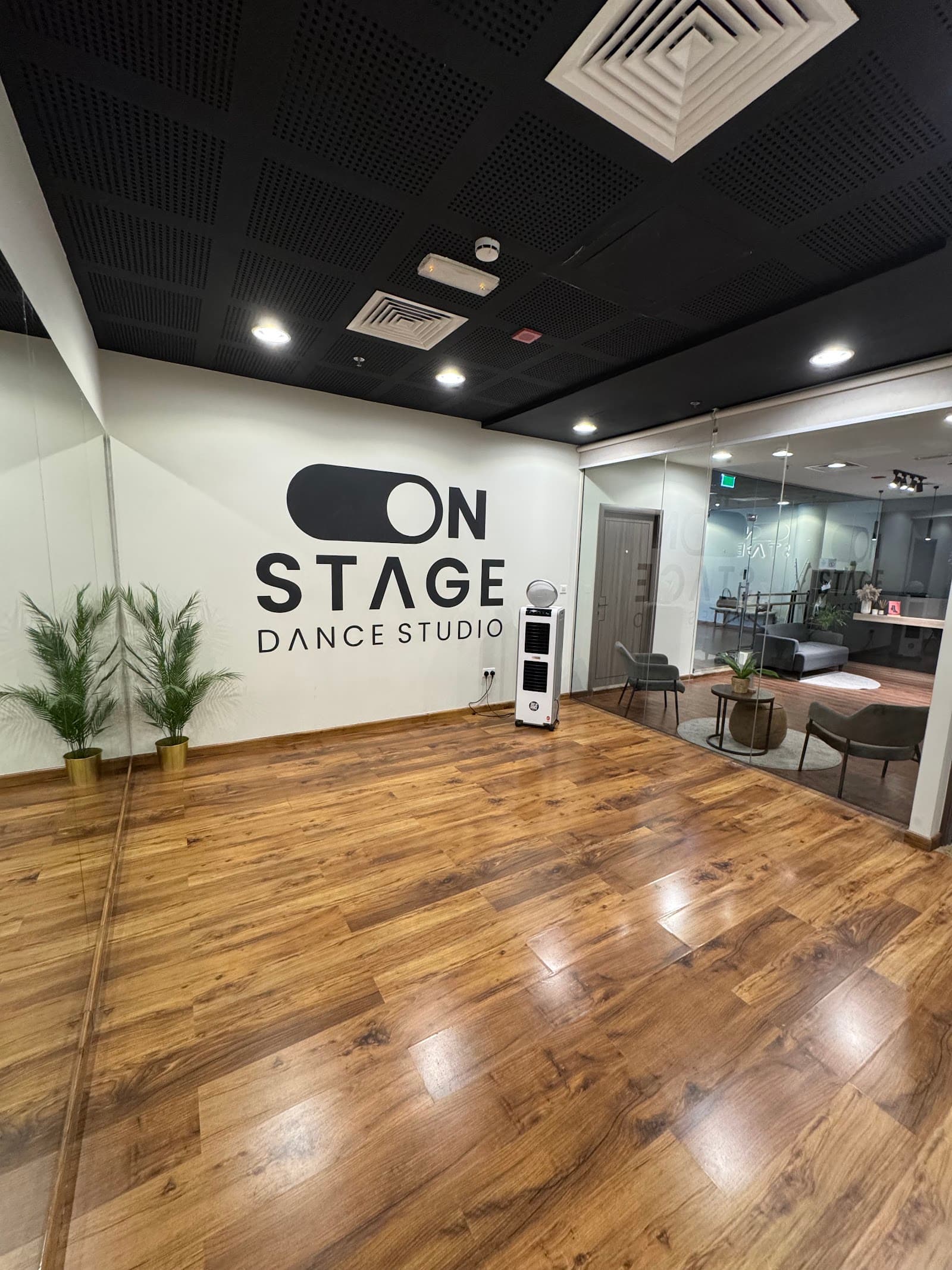On Stage Dance Studio Dubai. Jumeirah Lakes Towers, DUBAI EMIRATE