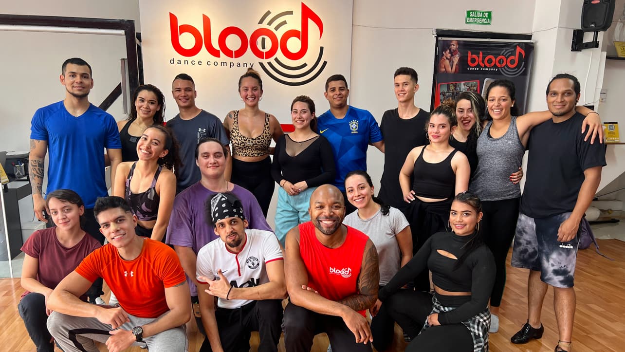 Salsa Classes - Blood Dance Company Guayabal. Medellín