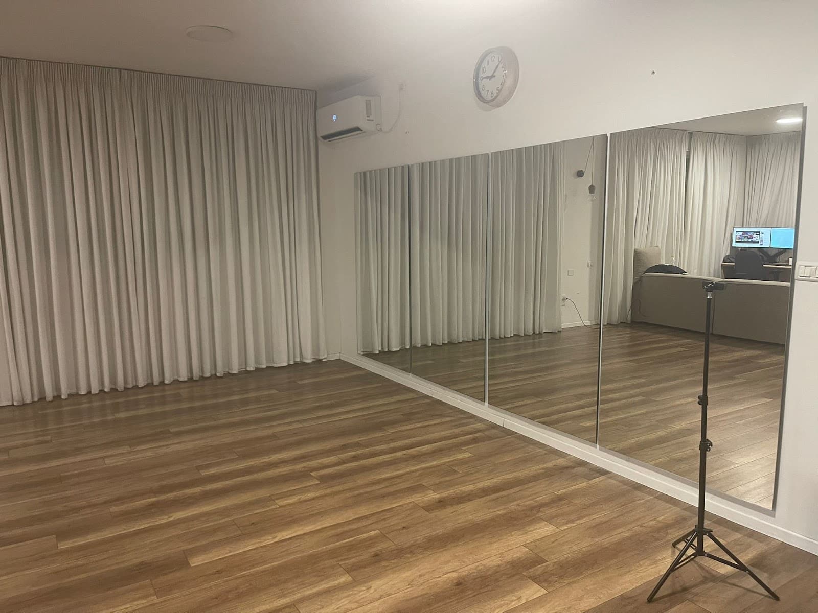 G studio bachata. Ramat Gan, TEL-AVIV DISTRICT