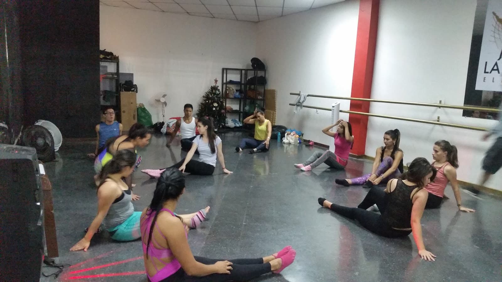 Latin Elite Dance Academy. Barrio la Cruz