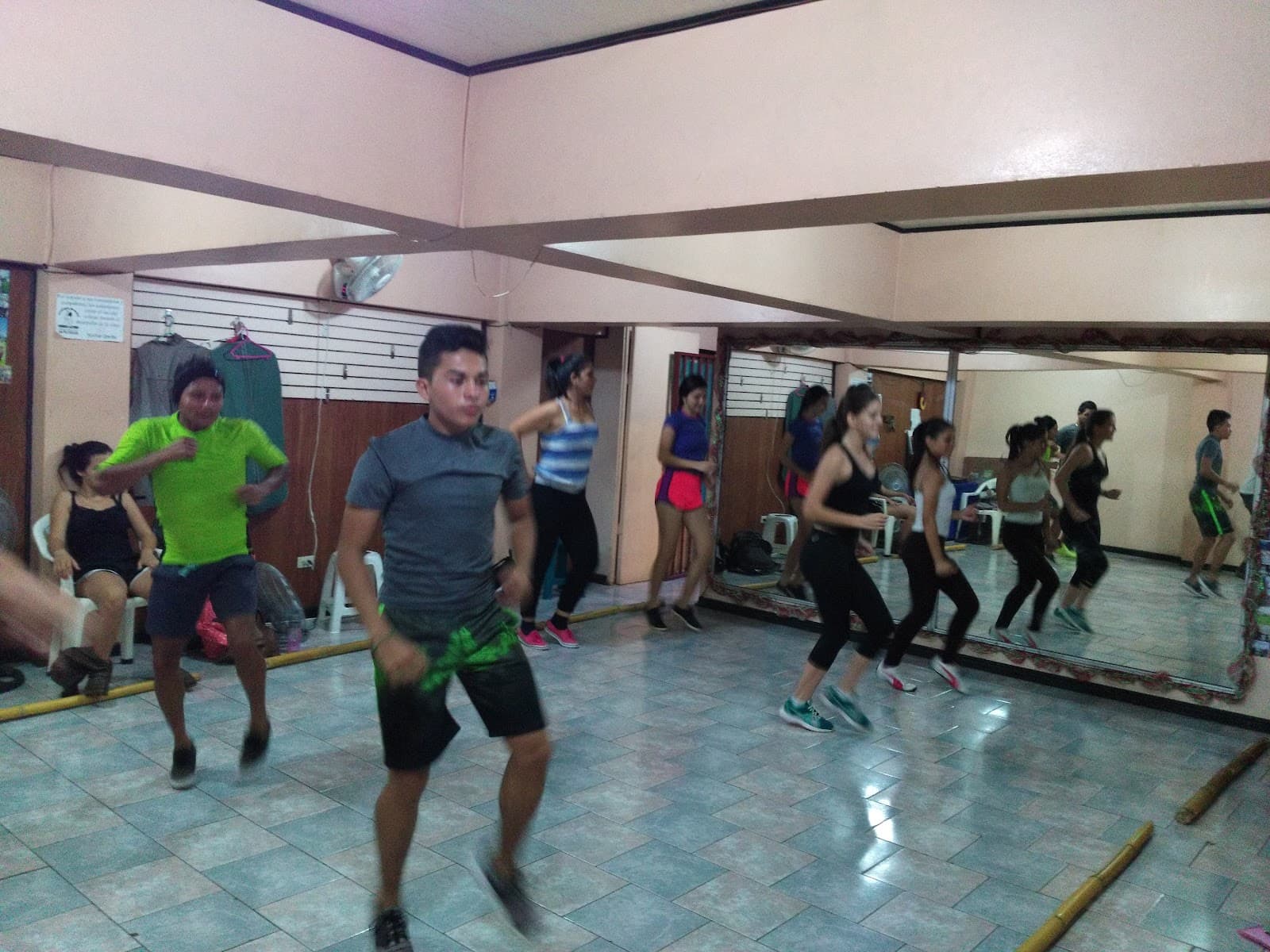 ACADEMIA RUMBA LATINO. Cd Quesada