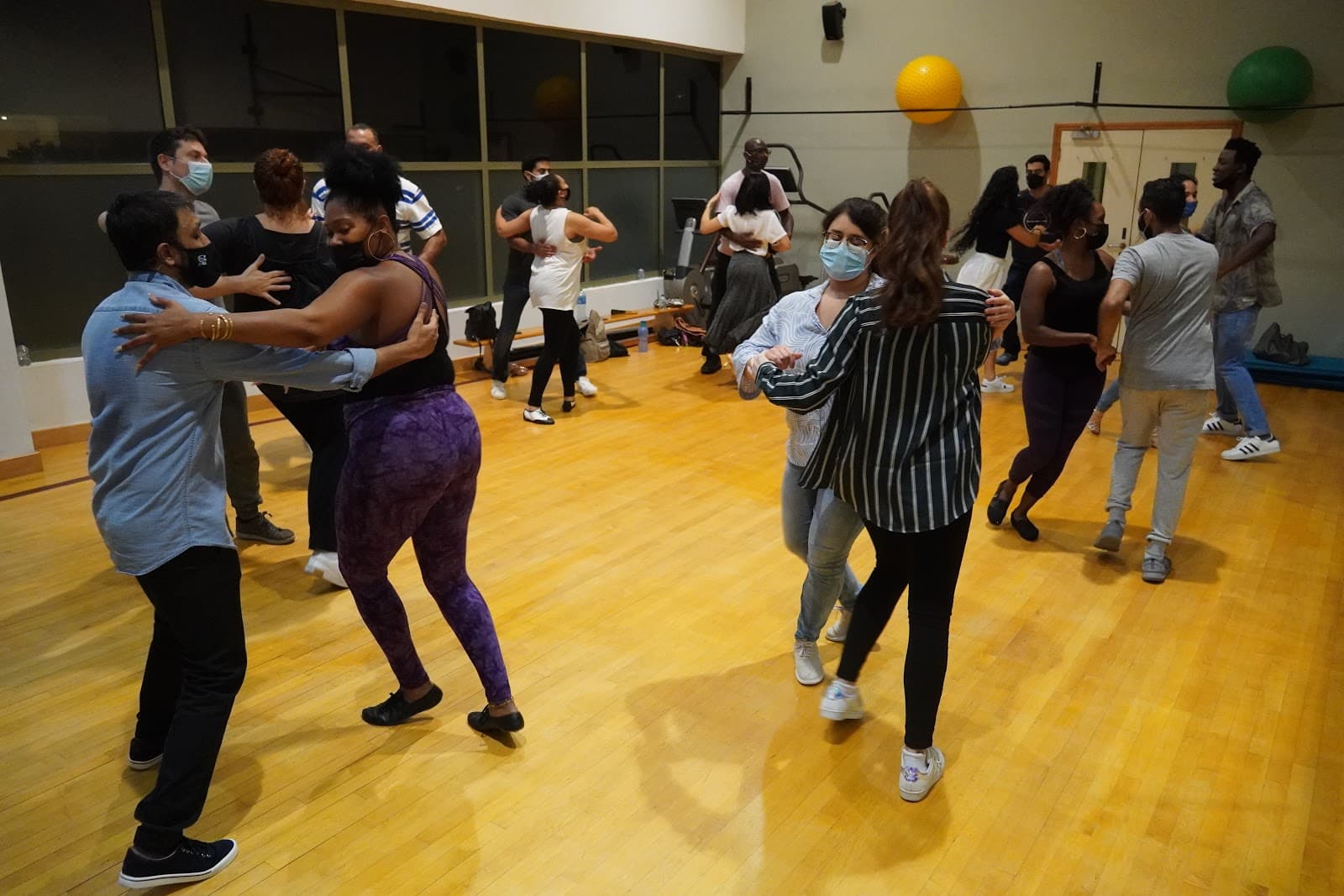 Ritmos Dance Community - Salsa Bachata Kizomba Classes. Abu Dhabi