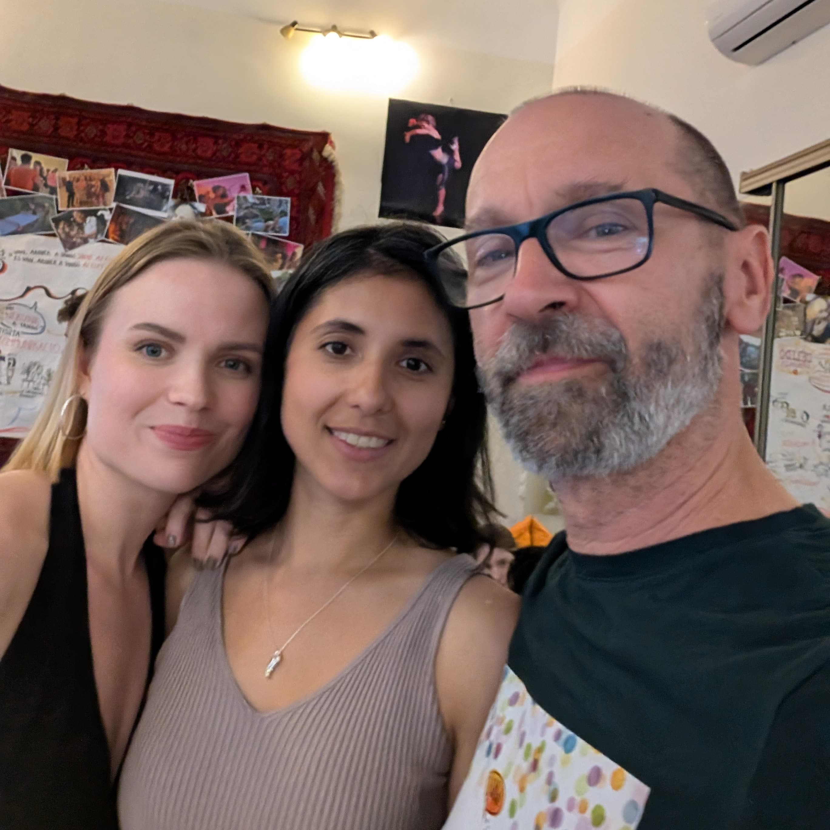 Hello Tango Budapest – Argentine tango & community. Budapest