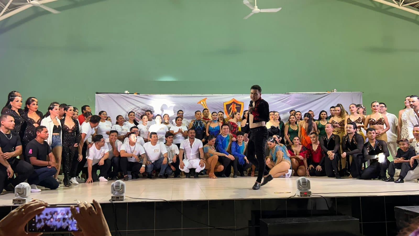 UDS: Escuela De Salsa Y Bachata.. Mérida