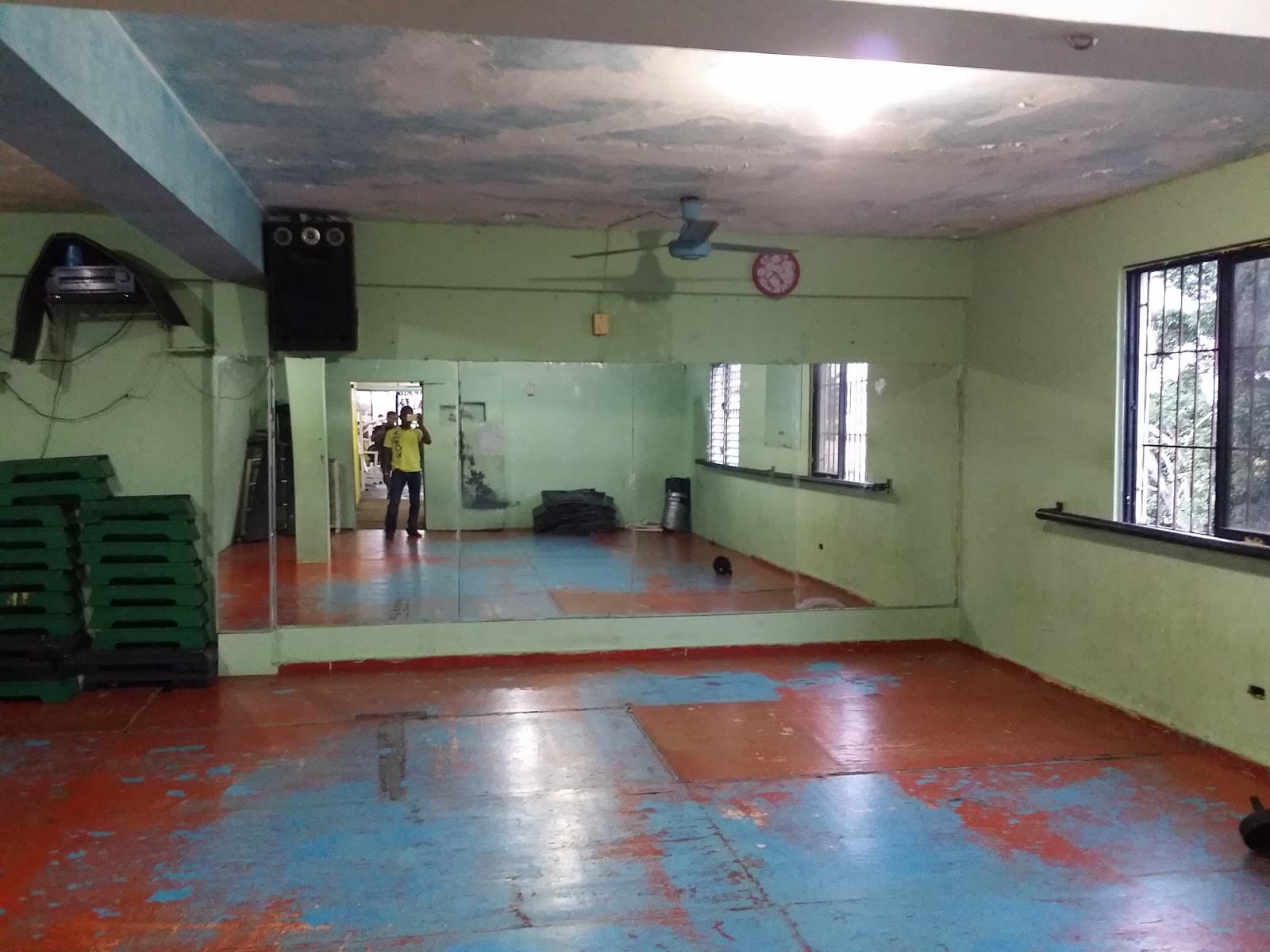 Escuela de Salsa Peluche. Santo Domingo de Guzmán