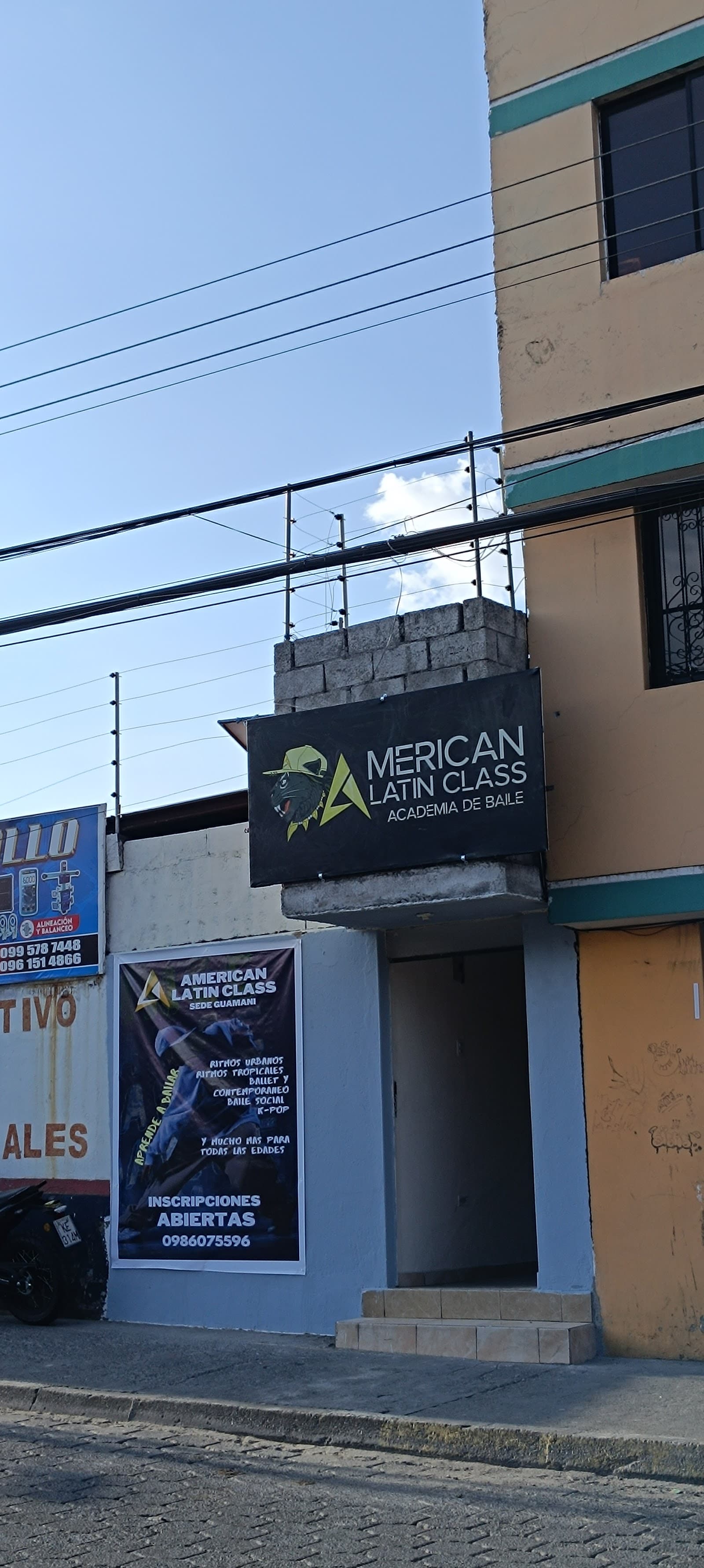 American latin Class SEDE GUAMANI. Quito