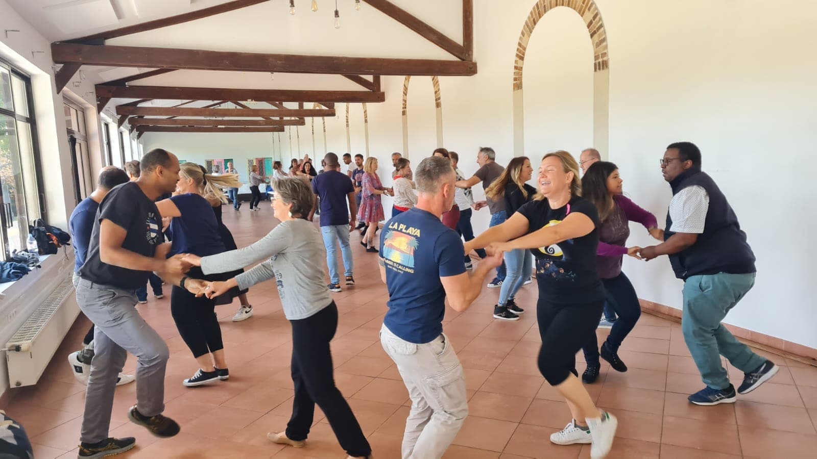 Cours de salsa & bachata à Paris & Sénart 77 - SALSA CON ELEGUA. Paris, ÎLE-DE-FRANCE