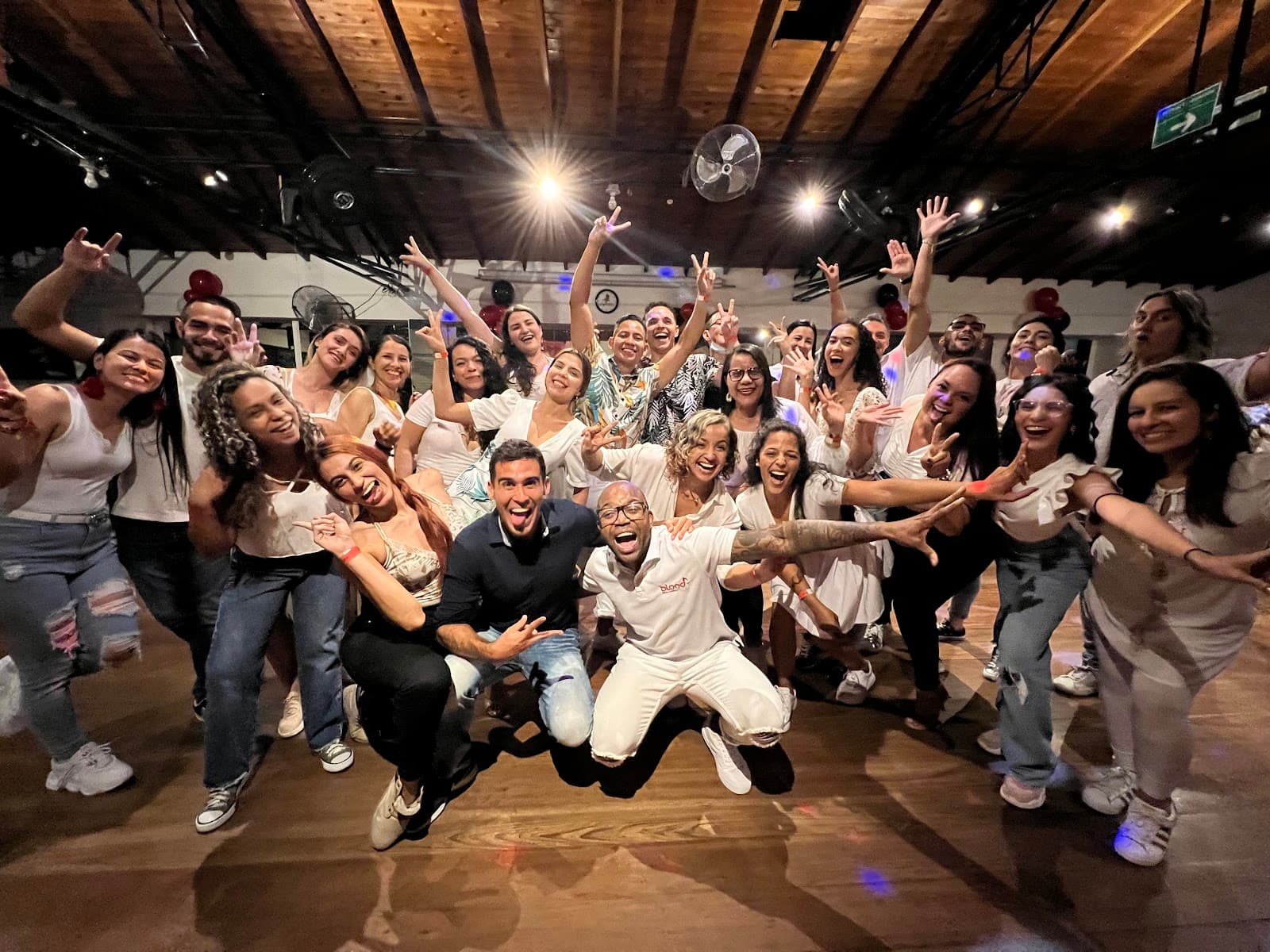 Salsa & Bachata Classes - Medellin. Medellín