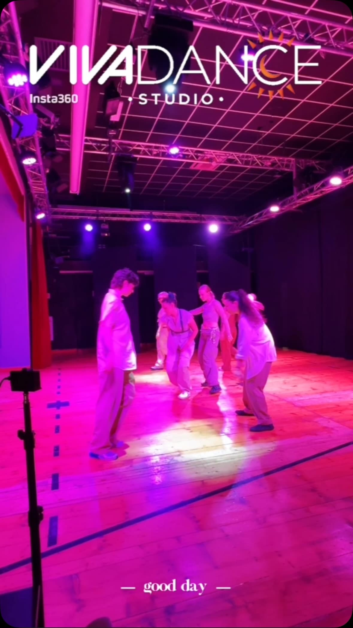 Viva Dance Studio - Spazio Tiburno - Tiburtina - Scuola di Salsa e Bachata - Danze Caraibiche, Folkloriche e Urbane.. Roma Rm