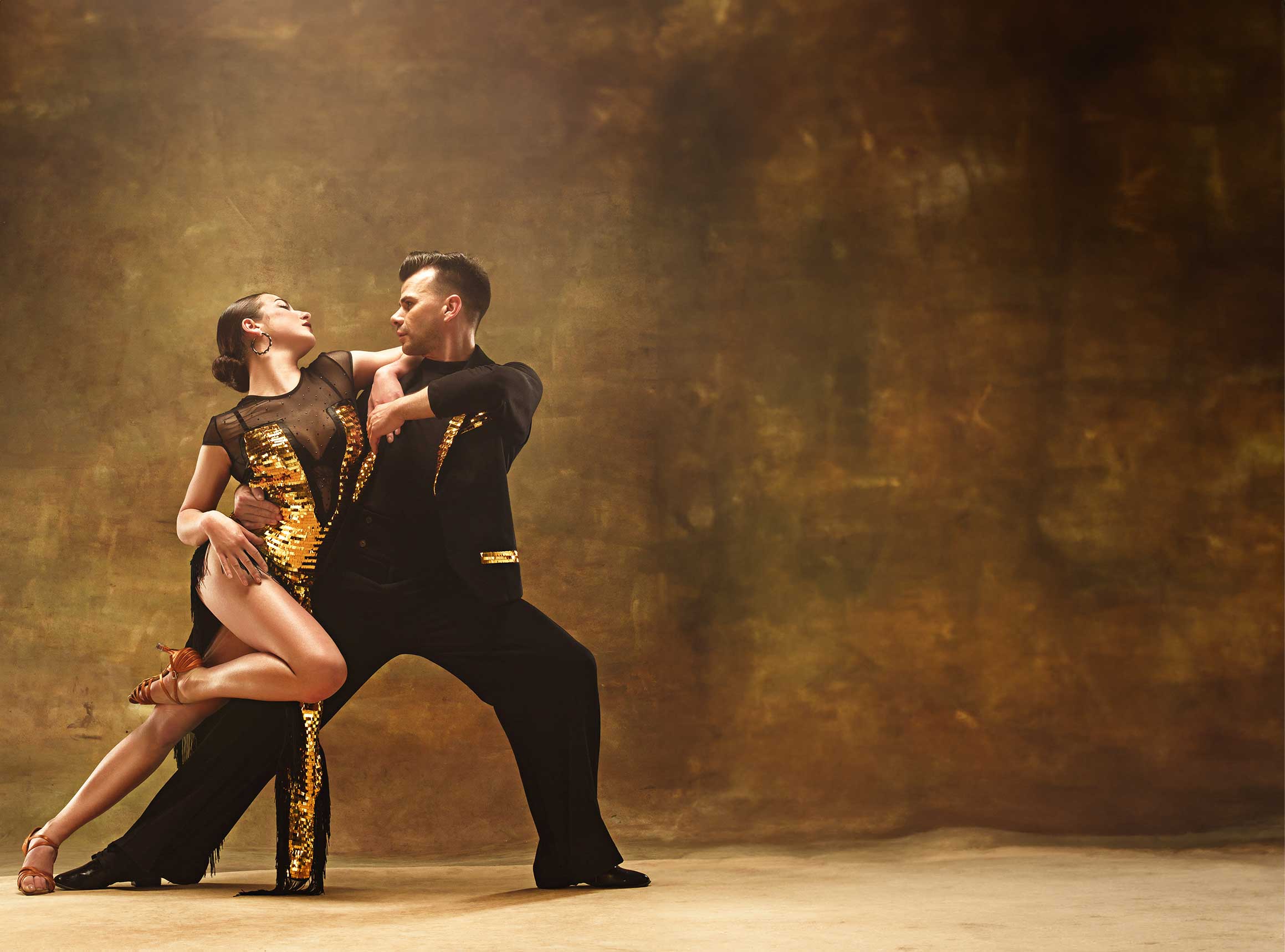 Step By Me Dance Studios - Ballroom, Latin & Wedding Dance Classes. London