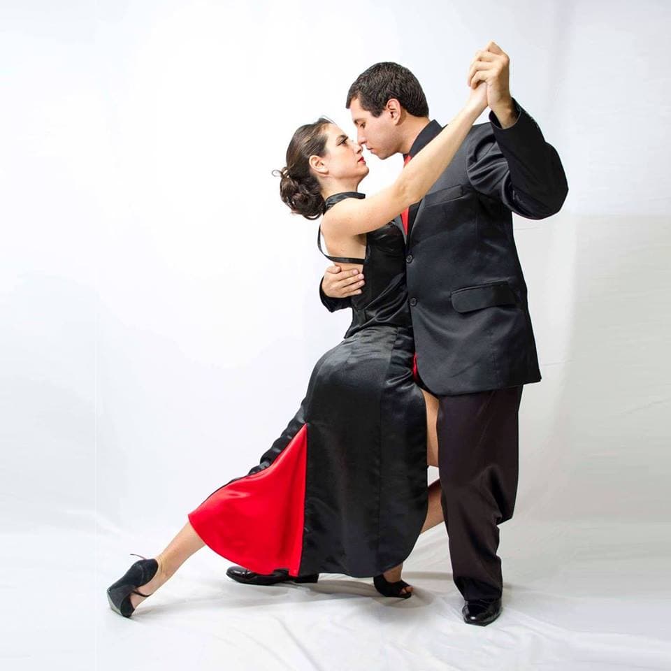 Clases privadas de TANGO ARGENTINO en Buenos Aires - Private and personalized Argentine TANGO classes in Buenos Aires. Cdad. Autónoma de Buenos Aires