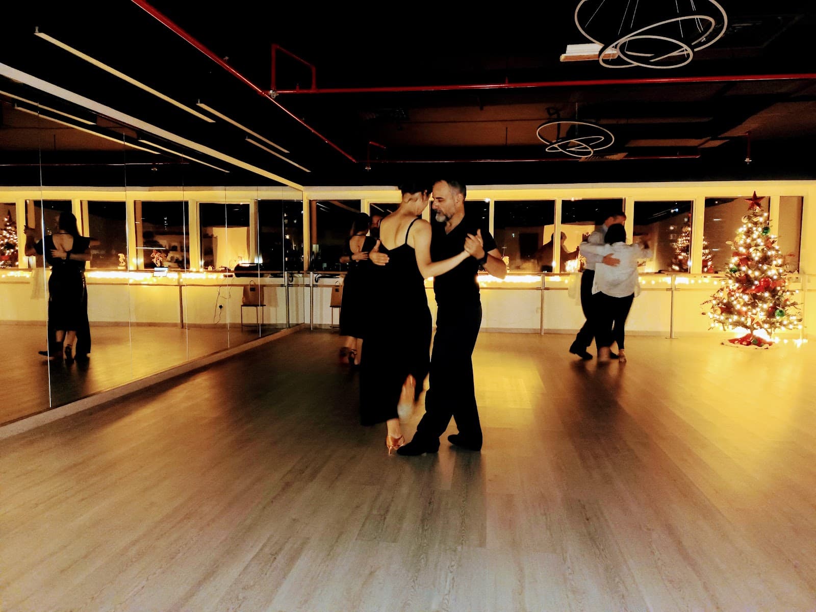Dance Case Studio - Best Dance Academy Dubai. Jumeirah Lakes Towers