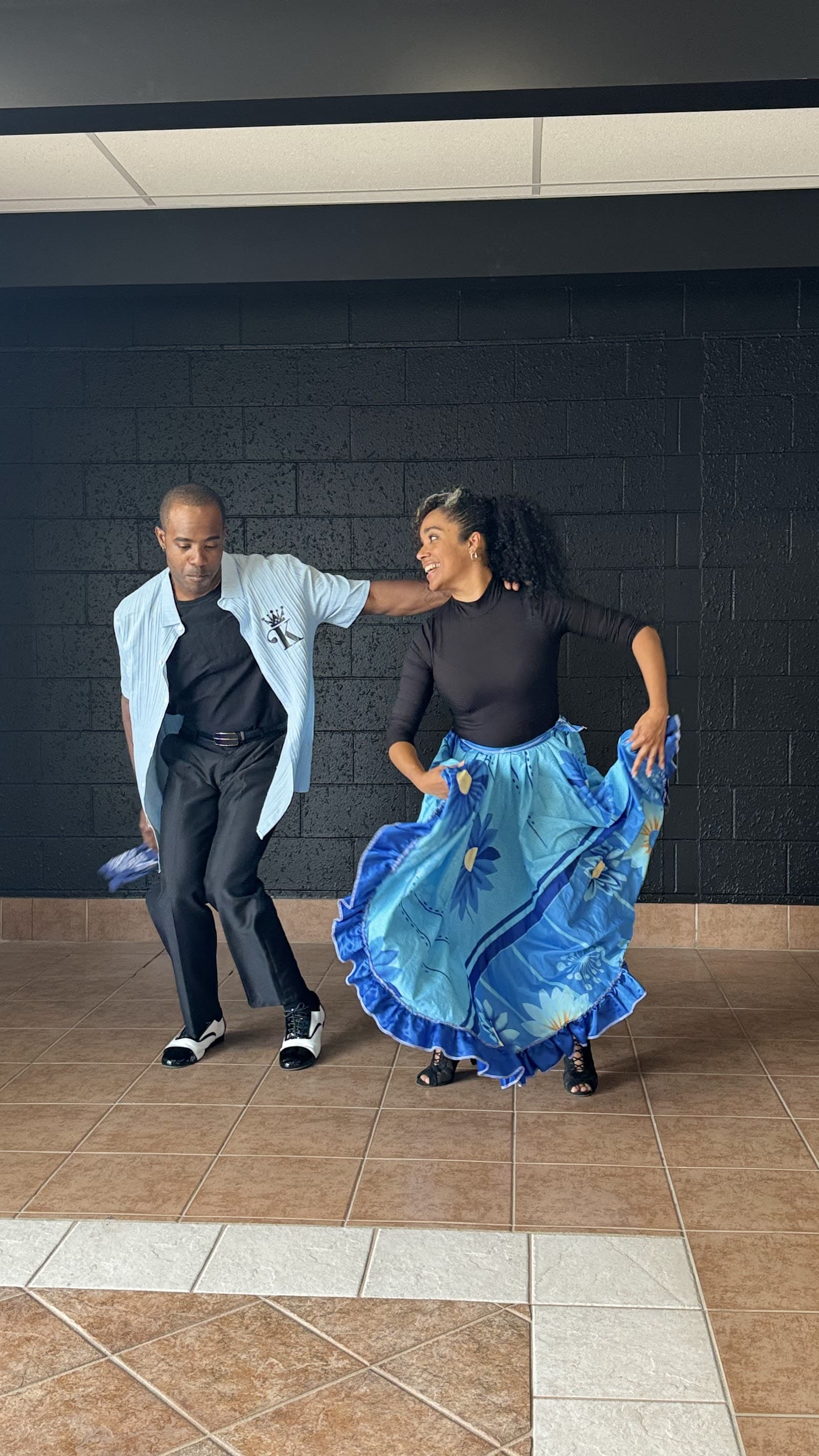 Latin Dance School Dos Con Dos. Québec, QC