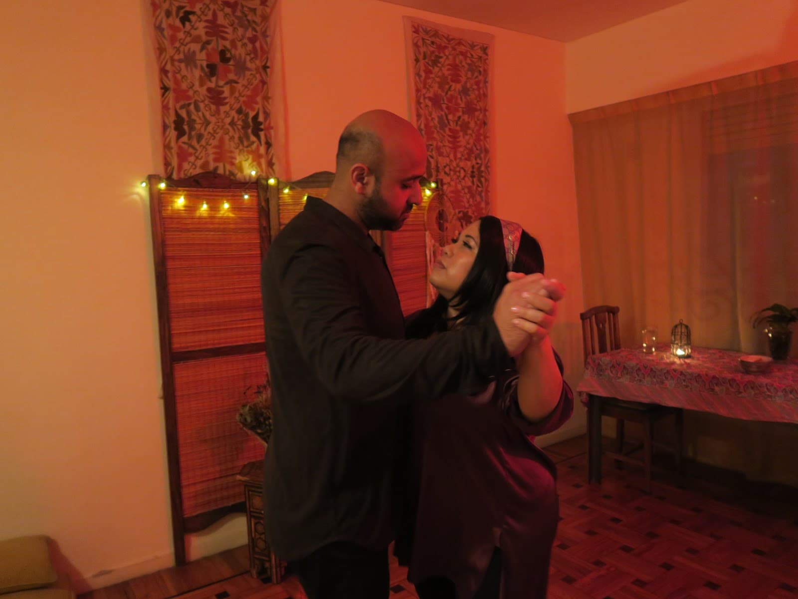 Buenos Aires Tango Guide - Authentic Milonga Tours & Tango classes with Valerie Kattenfeld. Cdad. Autónoma de Buenos Aires